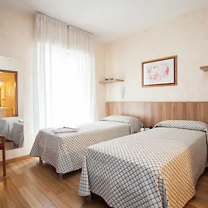 Desenzano 3* Milan